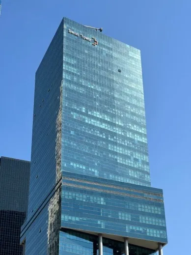 Коммерческая Swiss Tower фото 1