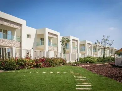Таунхаусы Bermuda Villas by RAK Properties фото 1