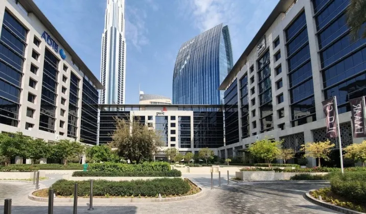 Коммерческая Emaar Square фото 4